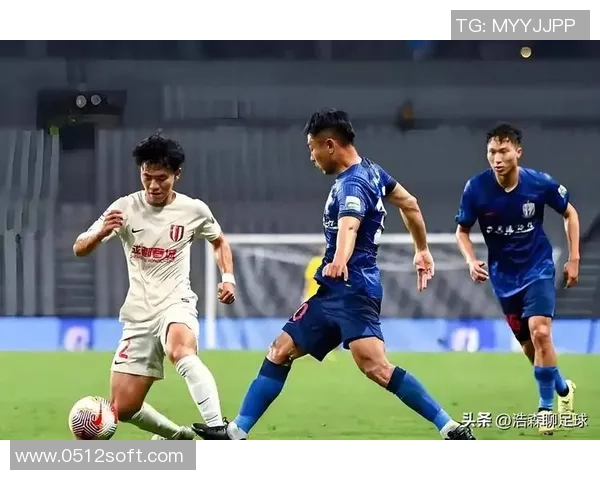 上海申花迎战石家庄永昌争夺中超联赛关键三分的精彩对决