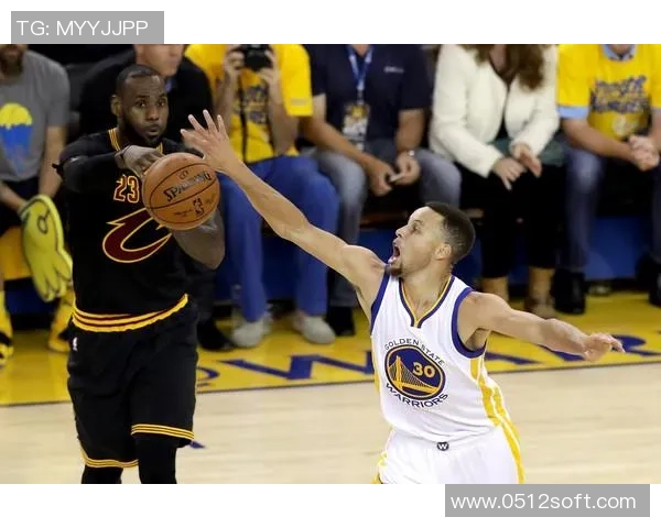 勇士与雷霆激战回顾11月22日精彩瞬间全记录