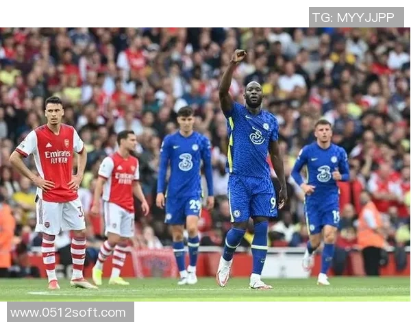 卢卡库的逆袭之路：从青涩小将到世界顶级前锋的蜕变与奋斗